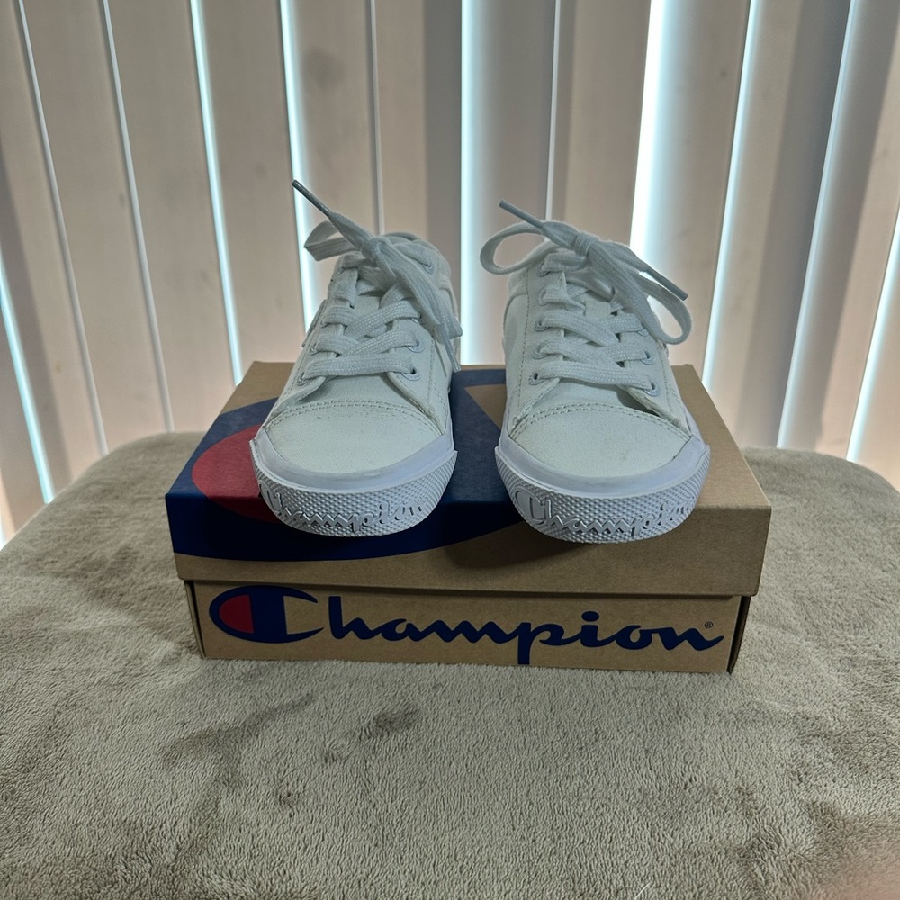 Girls canvas sneakers